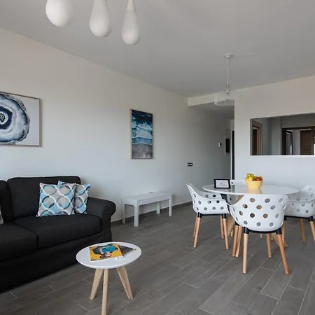 Apartamento En Residencial De Lujo Con Parking Piscina Y Terraza