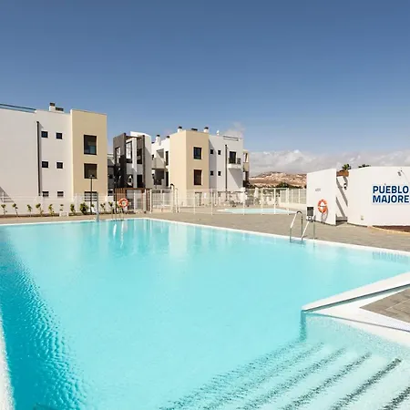 Apartamento En Residencial De Lujo Con Parking Piscina Y Terraza